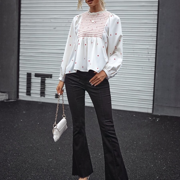 beige heart print ruffle long sleeve top - Picture 15 of 16